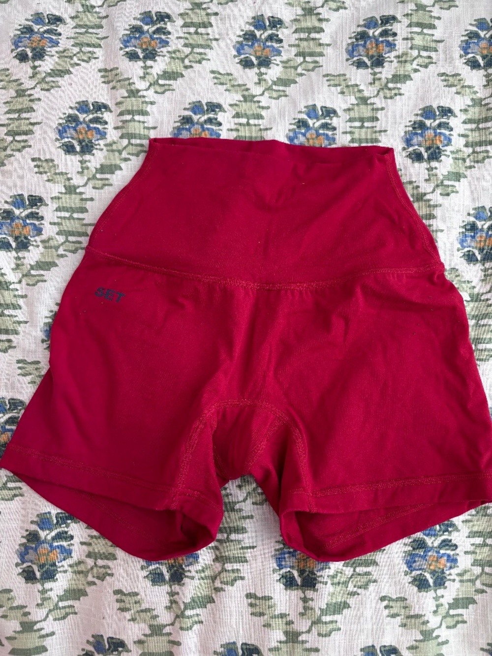Set Active Red and Navy Shorts